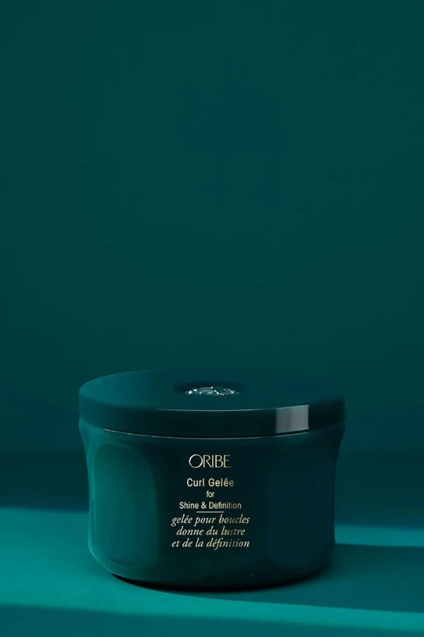 A 250 ml size product of Oribe Curl Gelee for Shine & Definition
